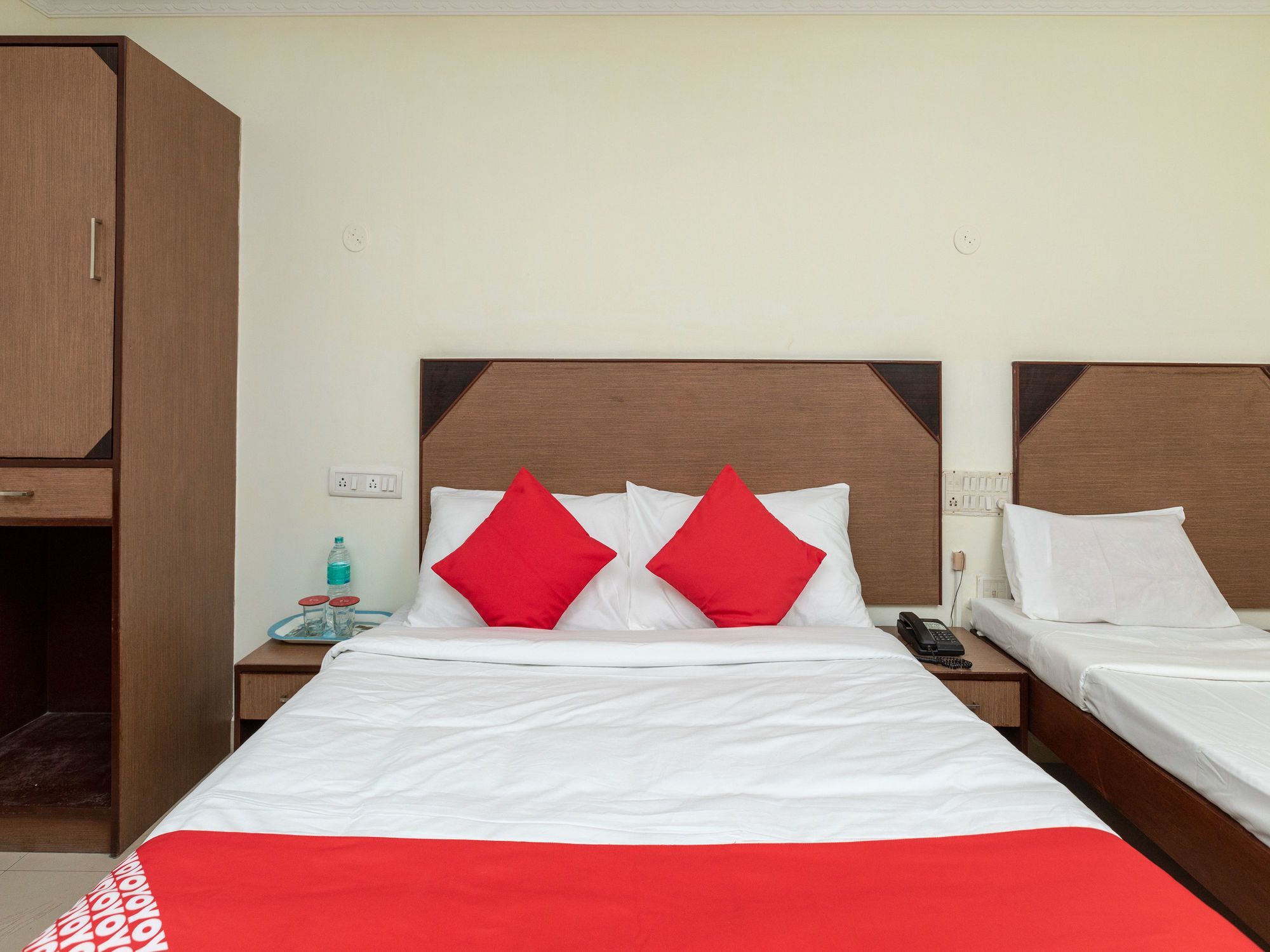 Oyo Flagship 15018 Golden Manor Chennai Central Exterior photo