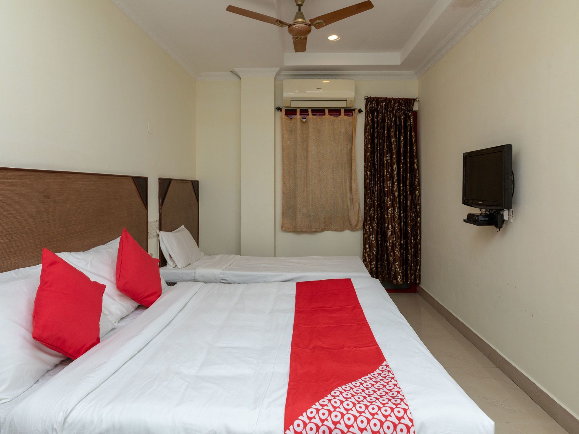 Oyo Flagship 15018 Golden Manor Chennai Central Exterior photo