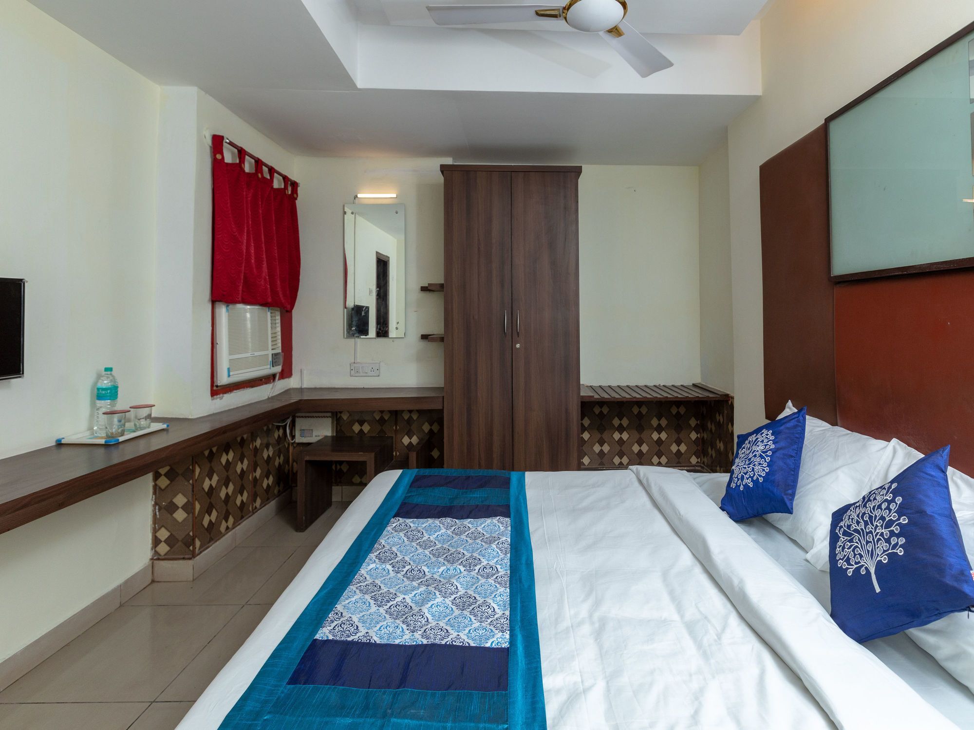 Oyo Flagship 15018 Golden Manor Chennai Central Exterior photo